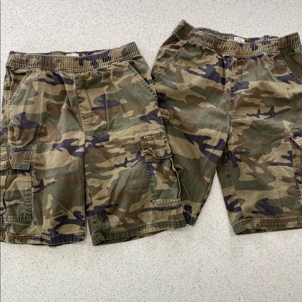 Boys Camo Cargo pull on shorts-Size14